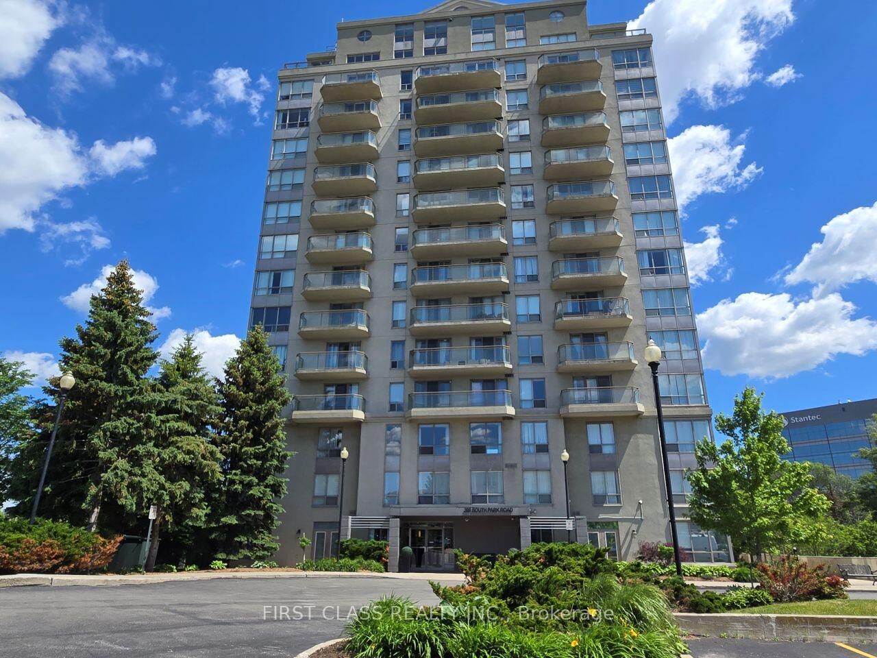 Property Photo: 399 South Park Road #906 ON L3T 7W6