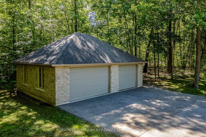 Property Photo: 1620 Golf Link Road ON L4R 5K2