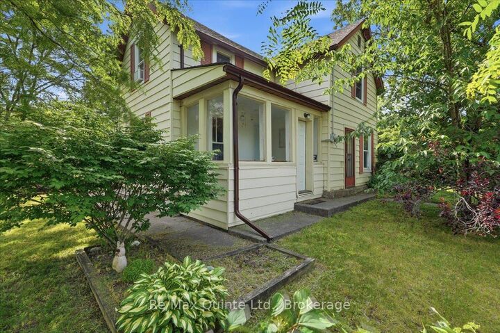 Property Photo: 235 Pine Street ON K8N 2N3