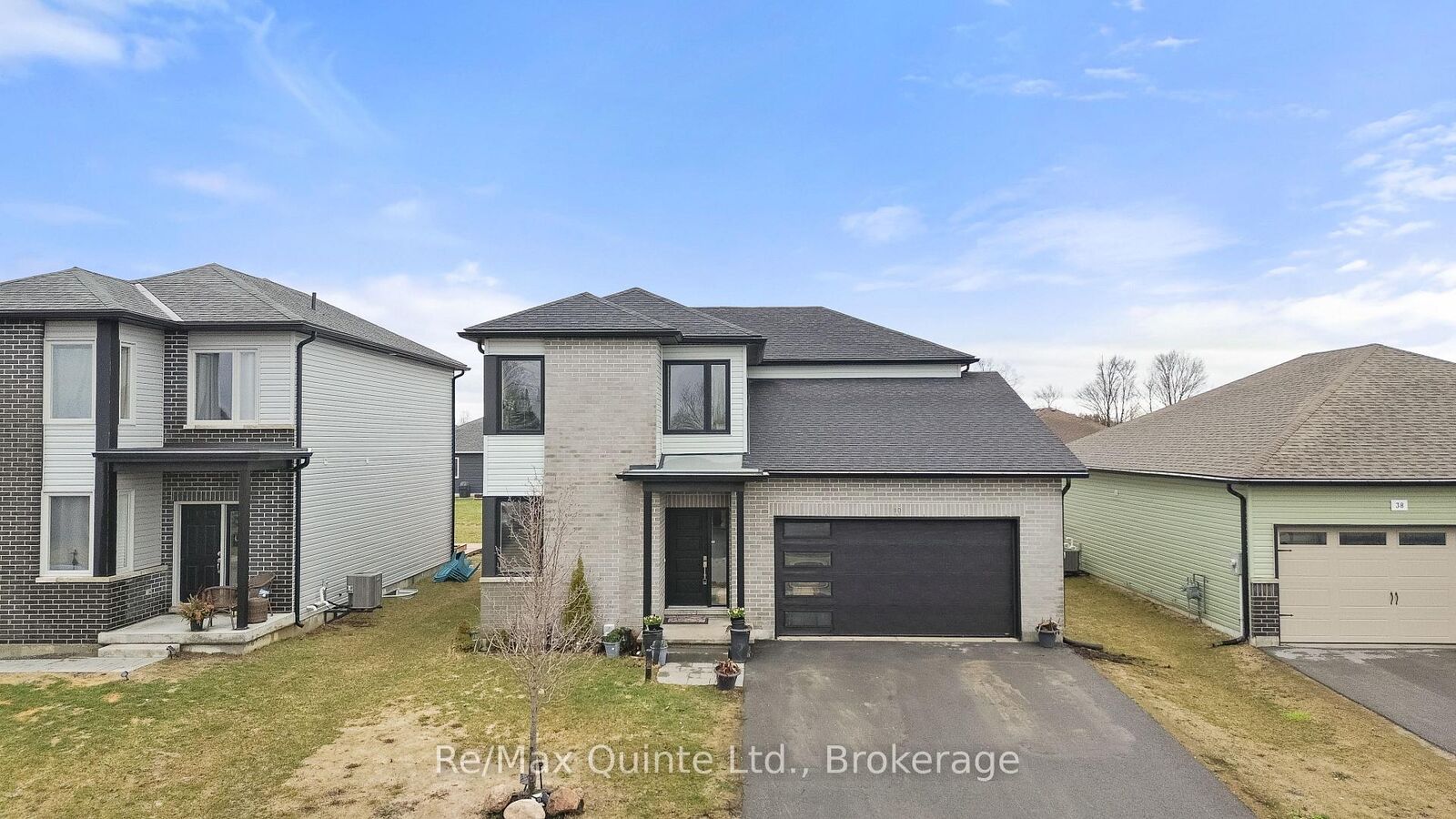 Property Photo: 40 Allen Street ON K0K 2T0