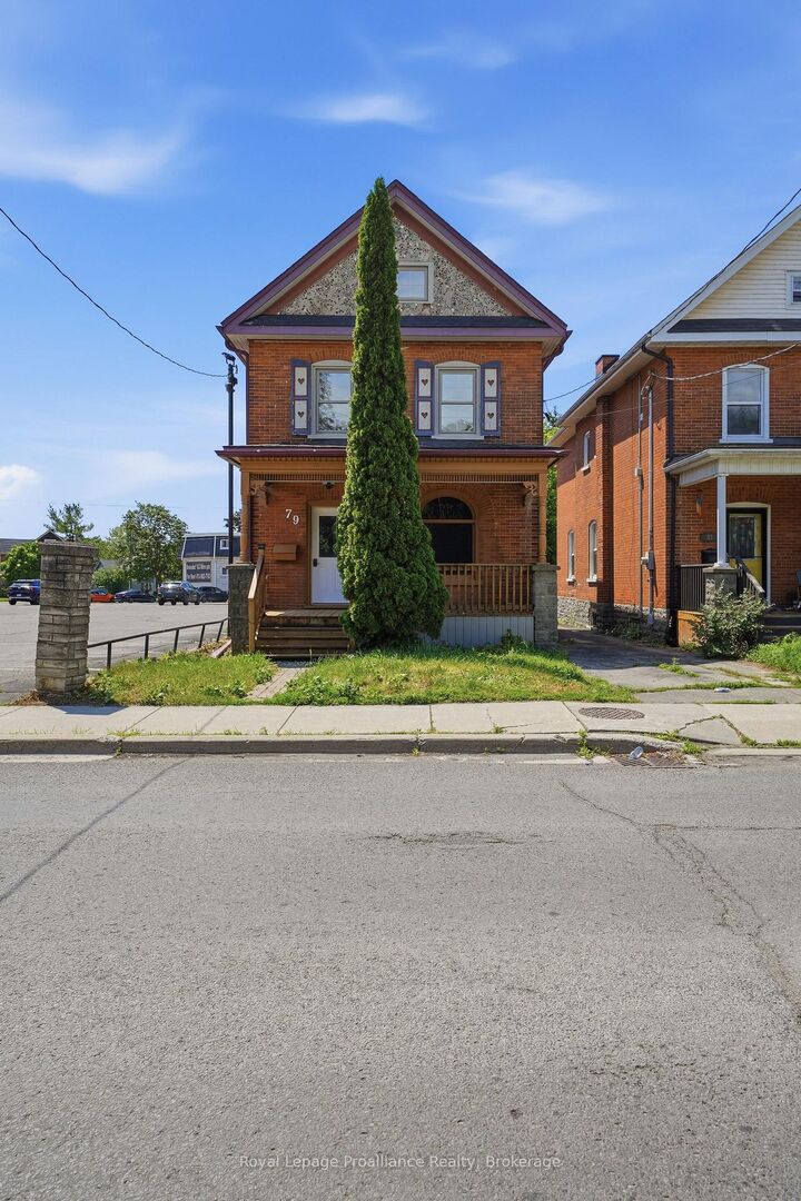 79 Bridge Street W — photo 1