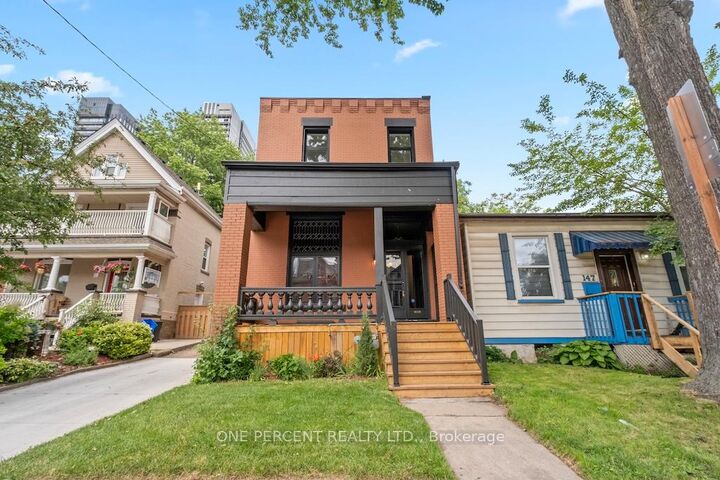 143 Catharine Street N — photo 1