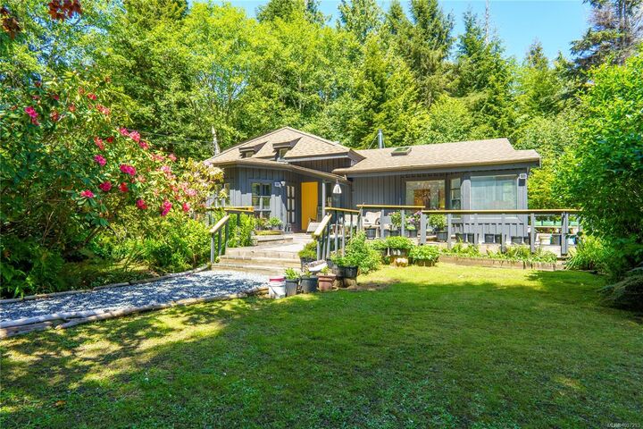 1334 Chesterman Beach Rd — photo 1