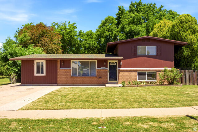 Property Photo:  583 E 100 S  UT 84037 