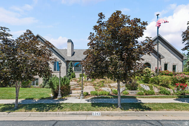 Property Photo:  1242 N 640 W  UT 84087 