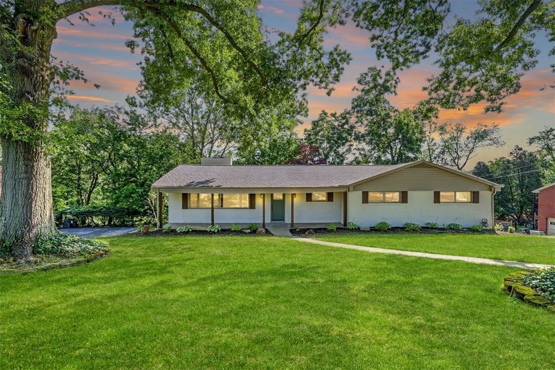 Property Photo:  85 Marwood Drive  PA 15241 