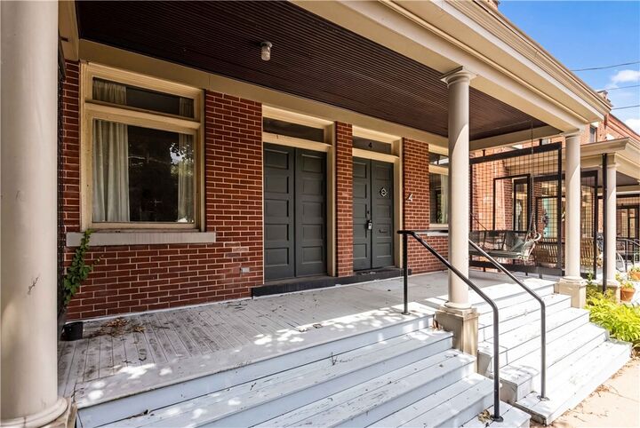 Property Photo:  4 Clarendon Pl  PA 15206 