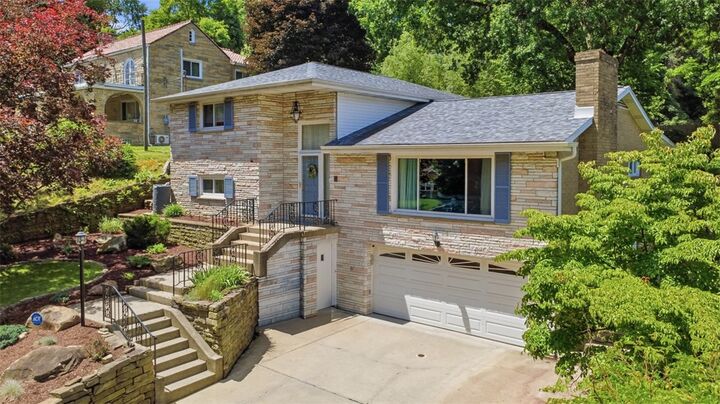 Property Photo:  6725 Verona Rd  PA 15147 