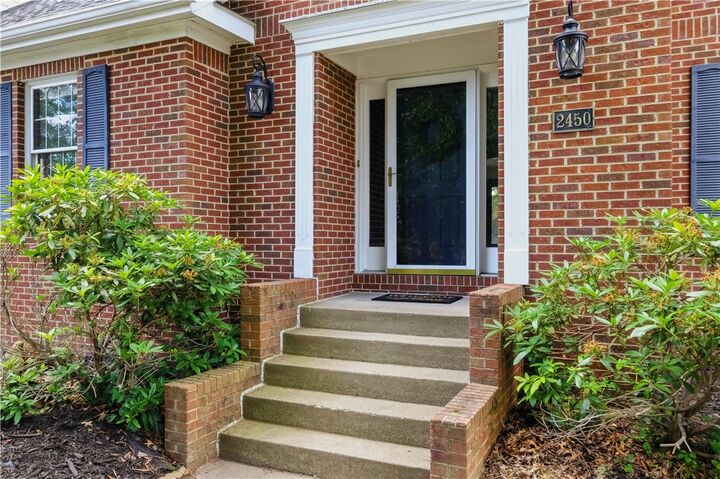 Property Photo:  2450 Dogwood Drive  PA 15090 