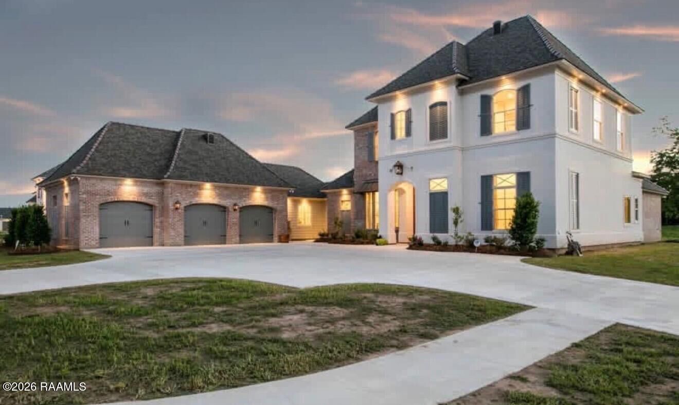 Property Photo:  400 Red Robin Trail  LA 70508 