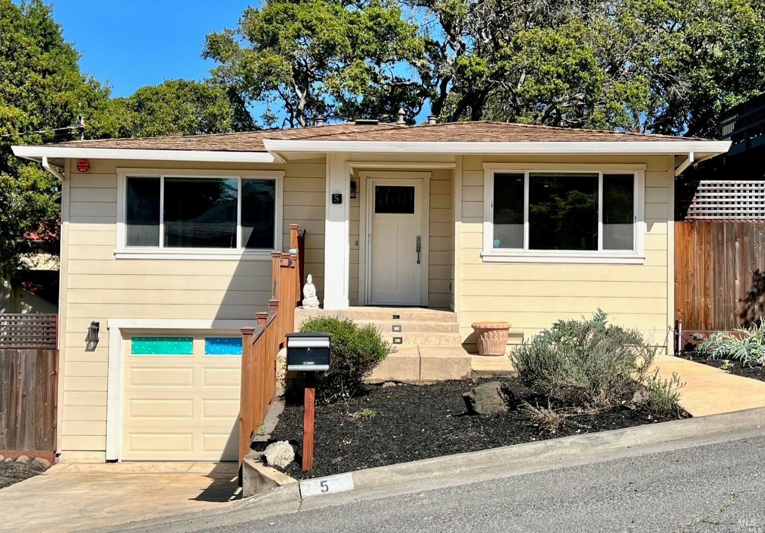 Property Photo:  5 Sunny Hill Drive  CA 94952 