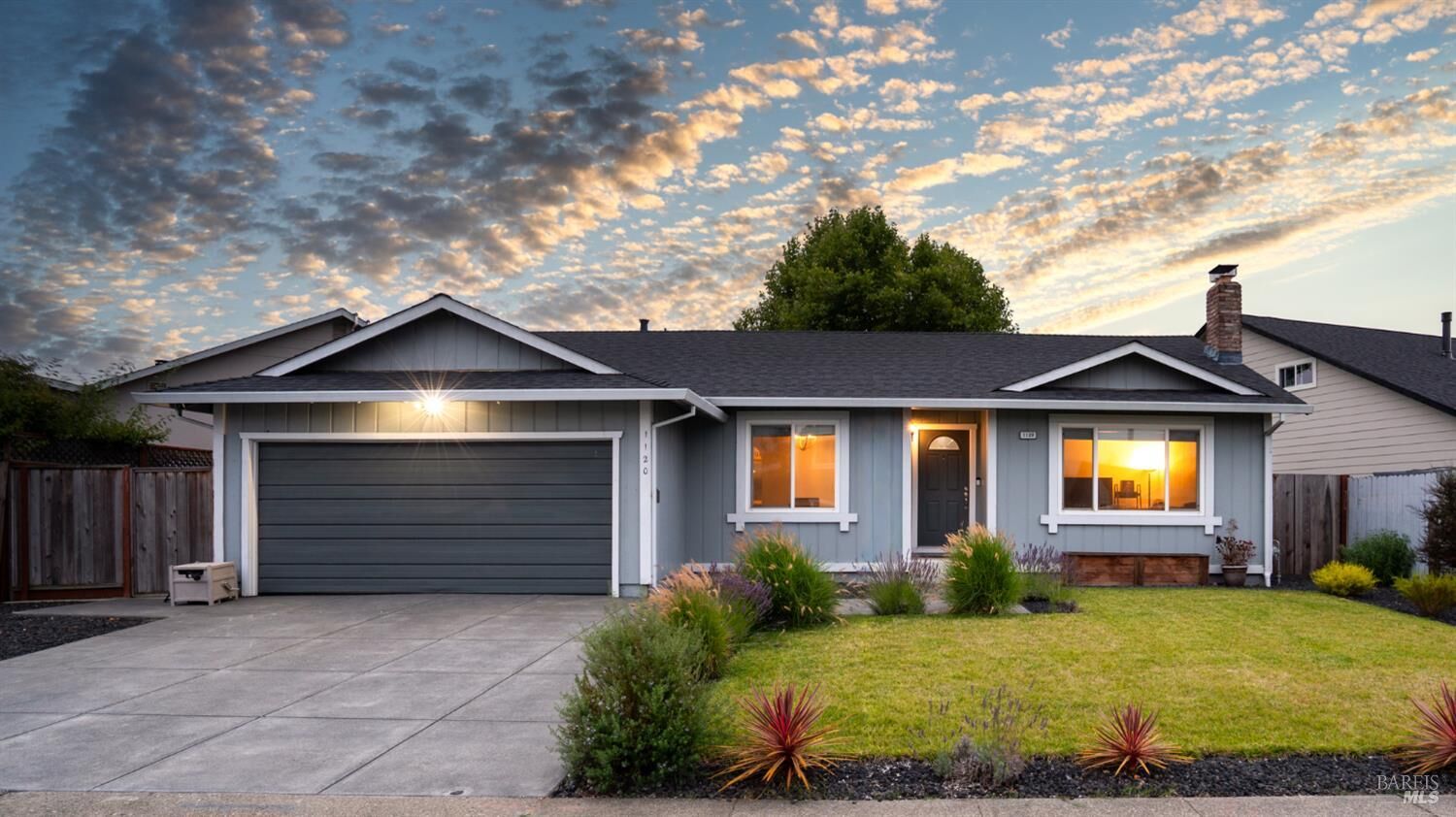 Property Photo: 1120 Santa Clara Lane CA 94954