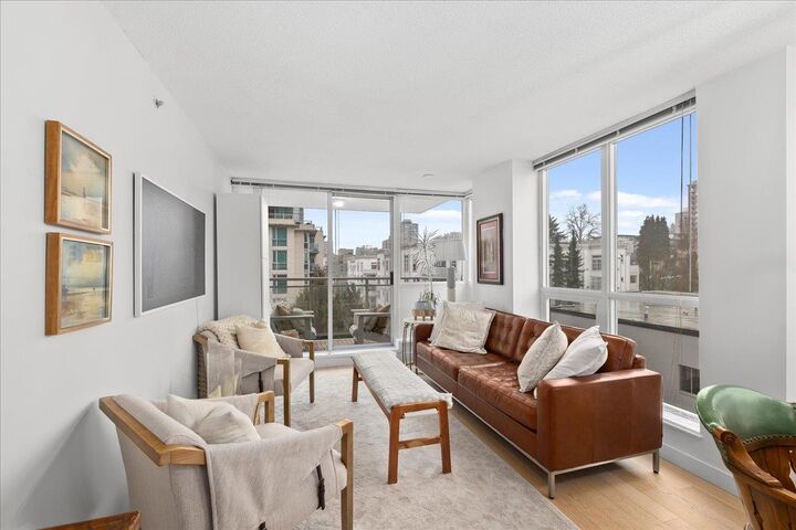 Property Photo:  188 E Esplanade 708  BC V7L 4Y1 
