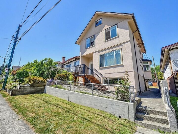 3807 Victoria Drive — photo 1