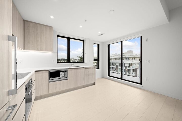 Property Photo: 4928 Quebec Street 503 BC V5W 0G6