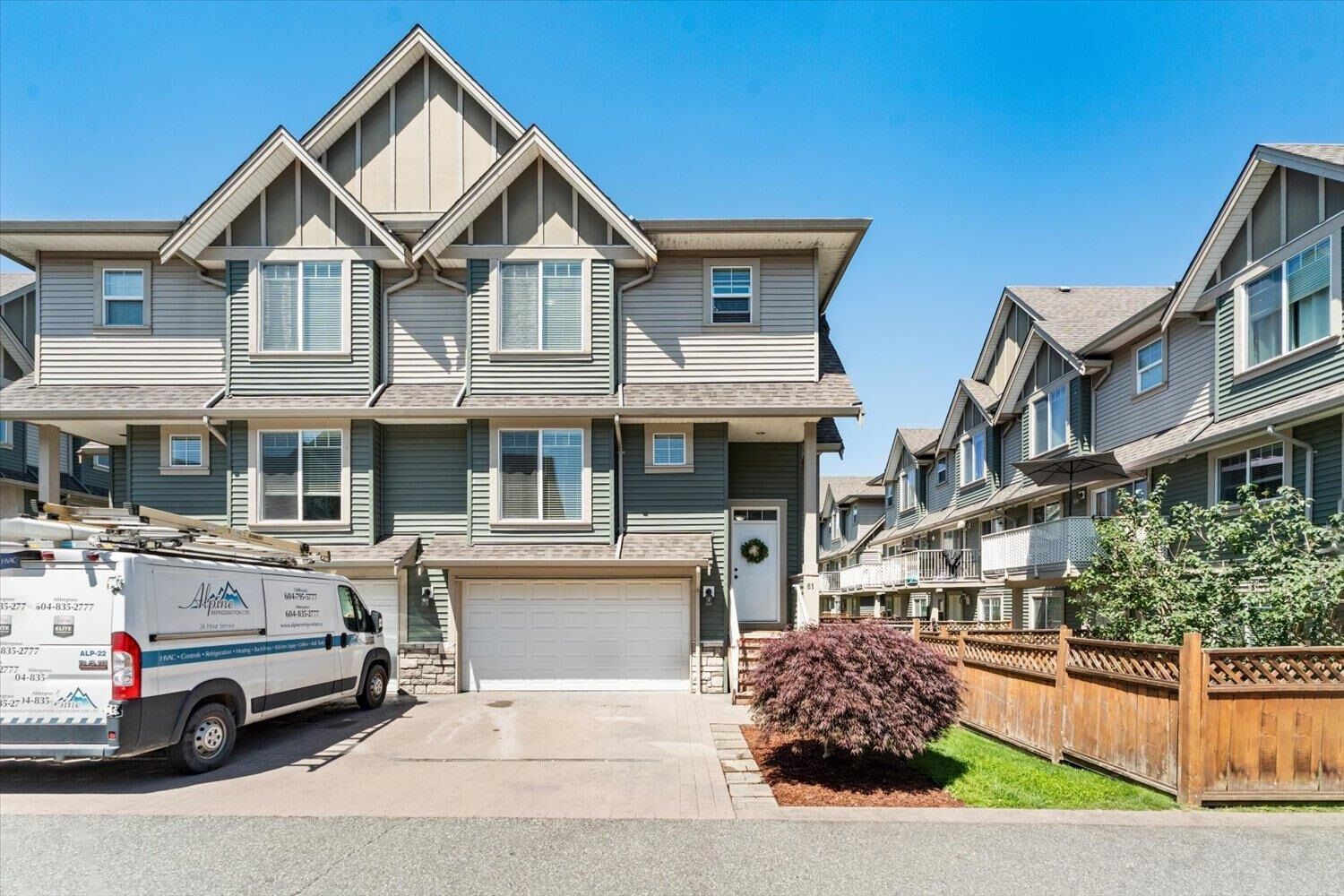 Property Photo: 6498 Southdowne Place 61 BC V2R 0K3