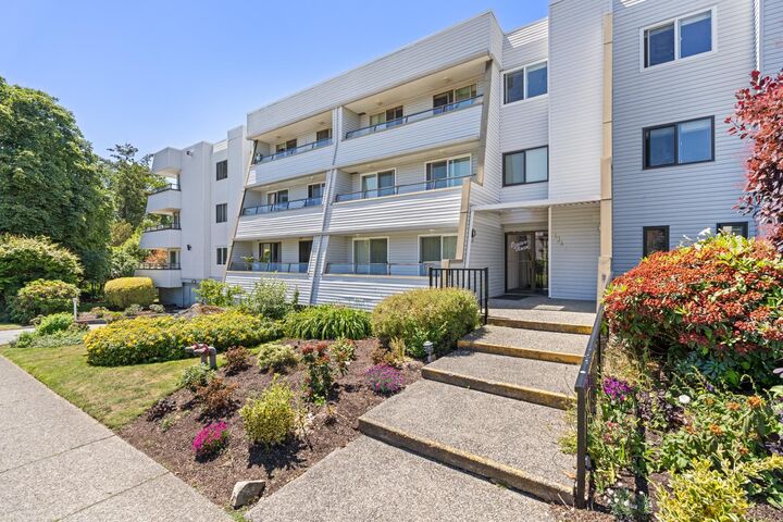 1341 George Street 111 — photo 1