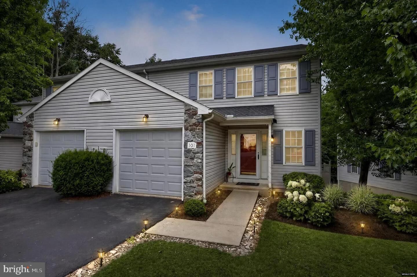 Property Photo:  101 Topland Drive  PA 17601 