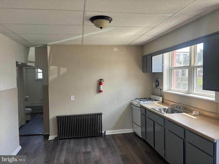 Property Photo:  225 Essex Street A  NJ 08030 