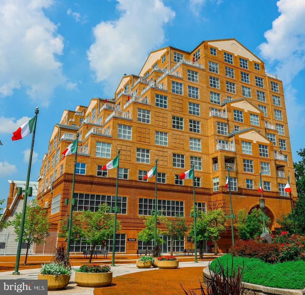 Property Photo:  250 President Street 306  MD 21202 