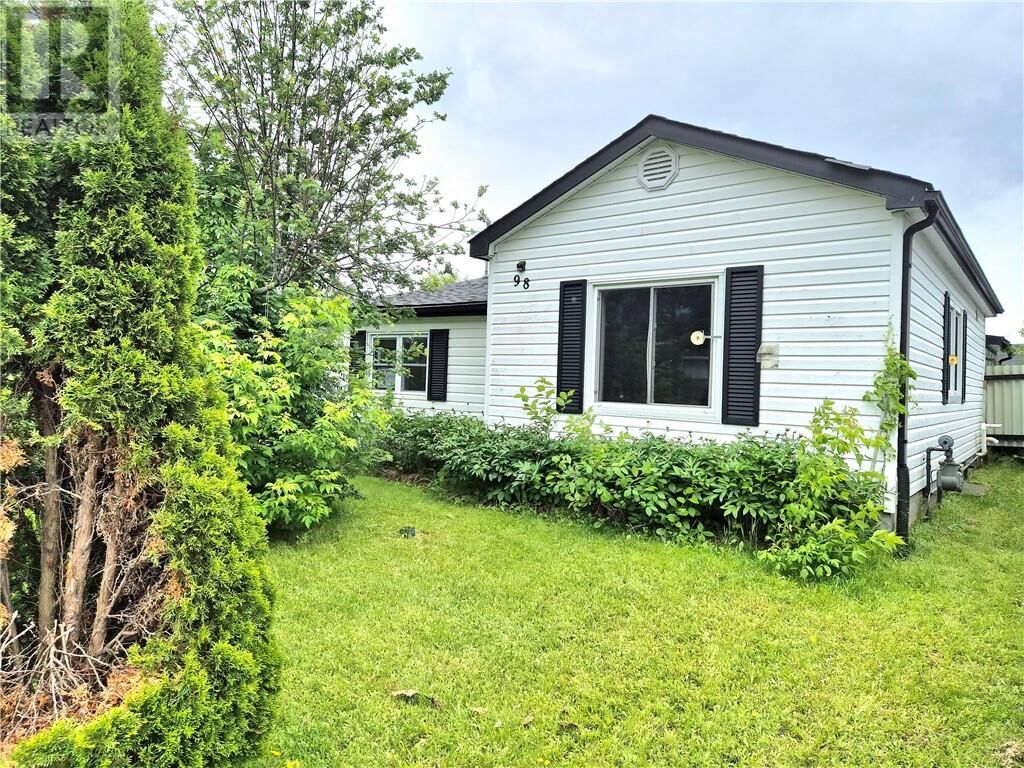 Property Photo:  98 William  ON P0M 1L0 