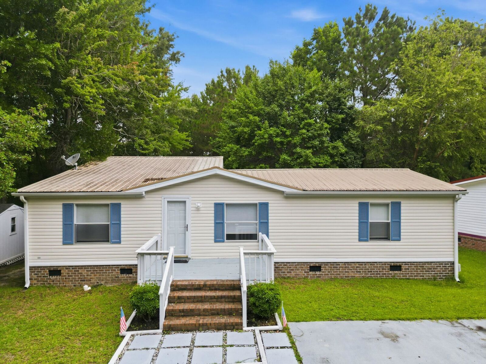 Property Photo:  8011 McLamb Dr.  SC 29588 