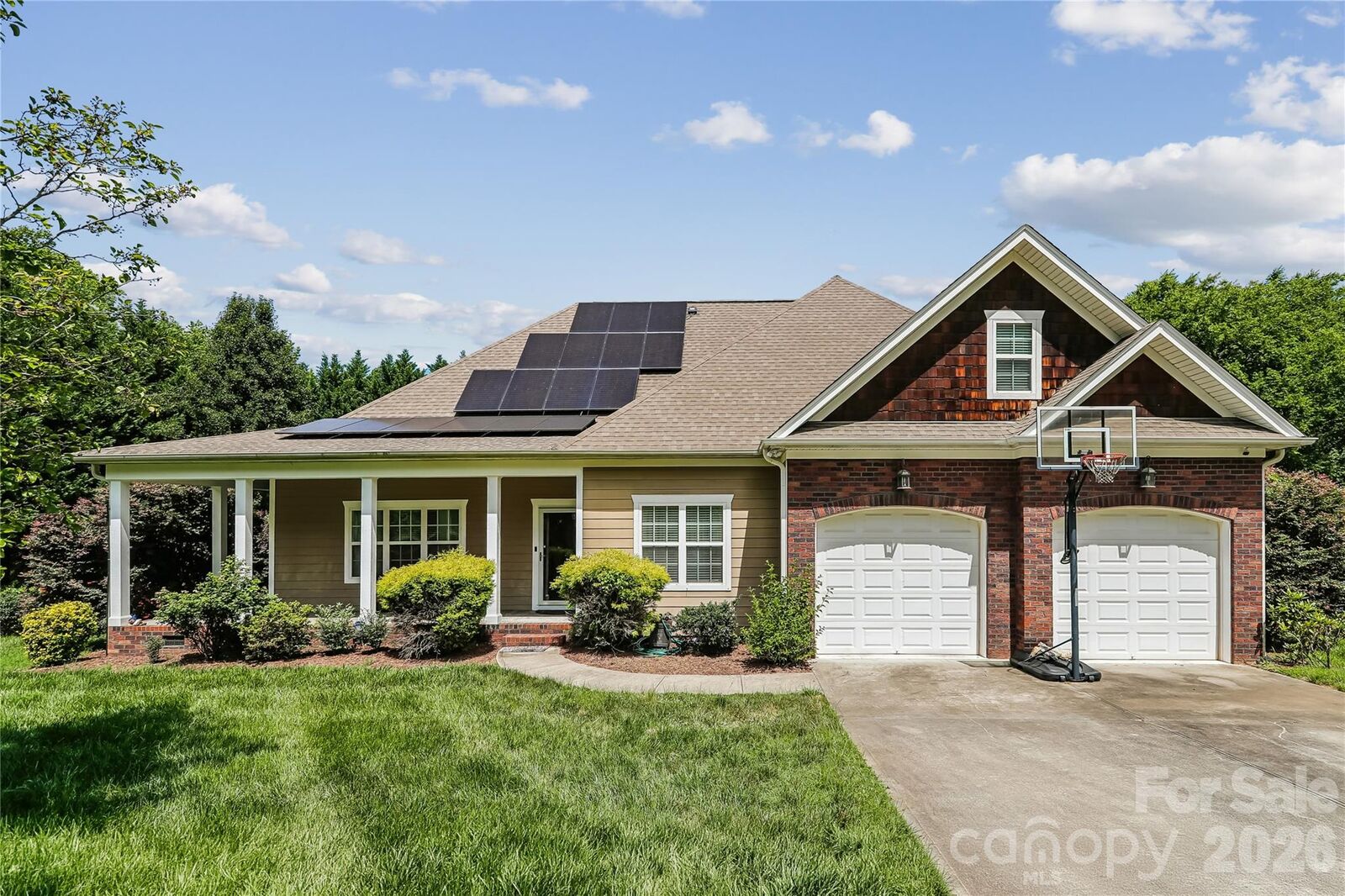 Property Photo: 10703 Middle Acres Road NC 28213