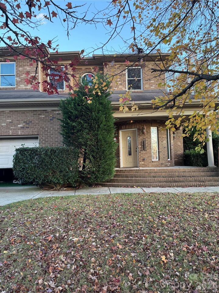 Property Photo:  10130 Fairlea Drive  NC 28269 