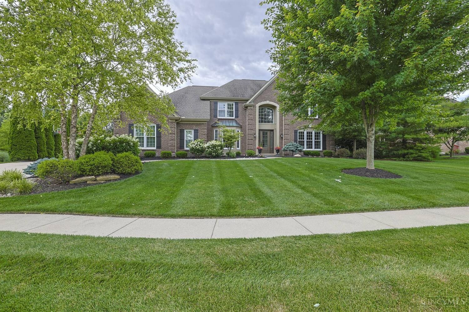 Property Photo:  6915 Hampton Cove Court  OH 45040 