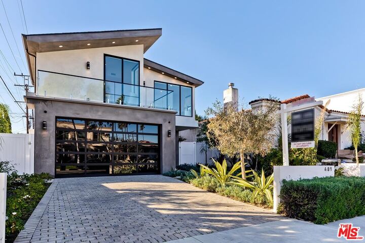 Property Photo: 489 S Willaman Dr CA 90048