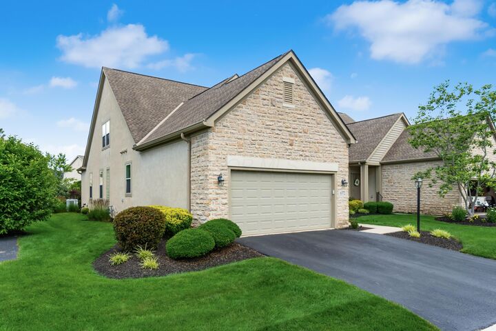 Property Photo:  6372 Grassmere Drive  OH 43082 