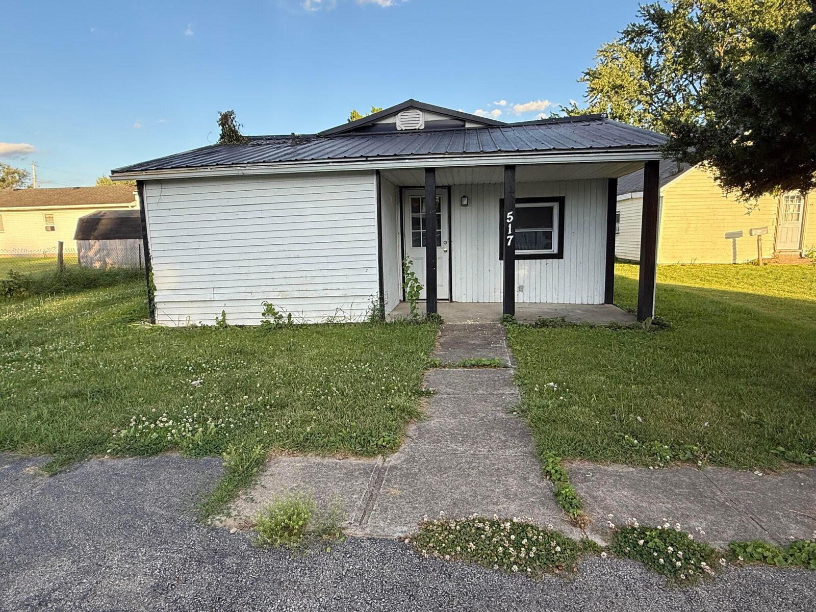 Property Photo:  517 Earl Avenue  OH 43160 
