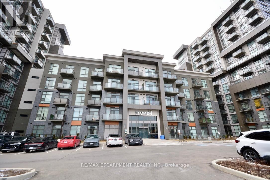 Property Photo:  450 Dundas Street East 404  ON L8B 0L7 