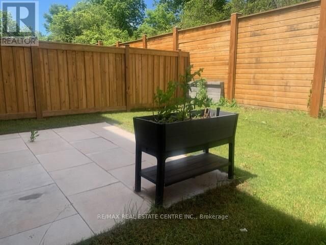 Property Photo:  46 Windtree Way  ON L7G 0P6 