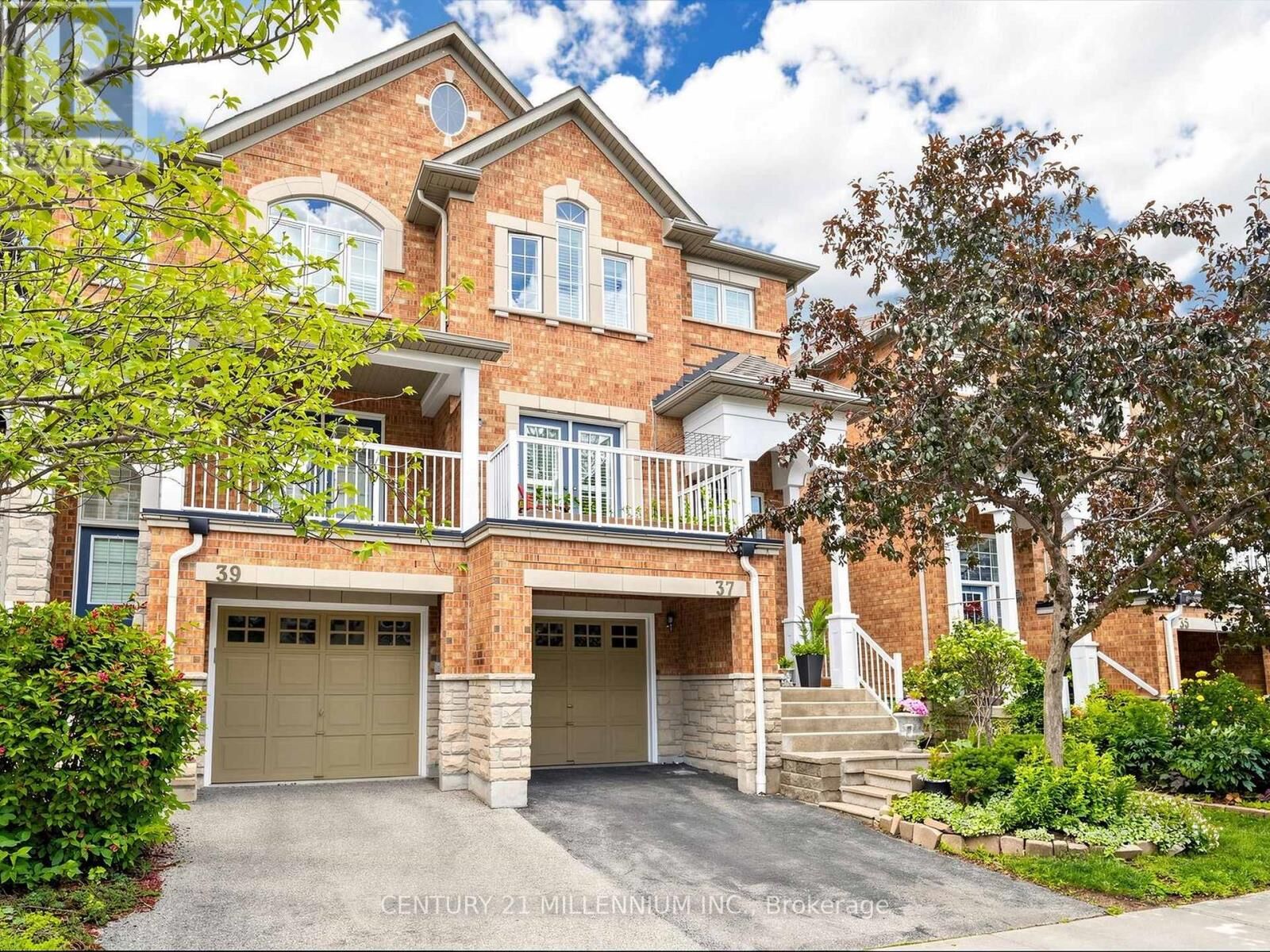 Property Photo: 601 Shoreline Drive 37 ON L5B 4K7