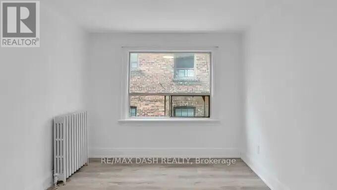 Property Photo: 917 St Clair Avenue West 30 ON M6C 1C7