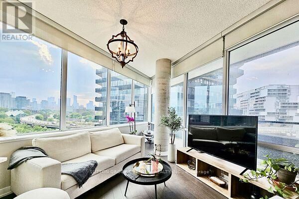 Photo de la propriété:  120 Bayview Avenue N505  ON M5A 0G4 