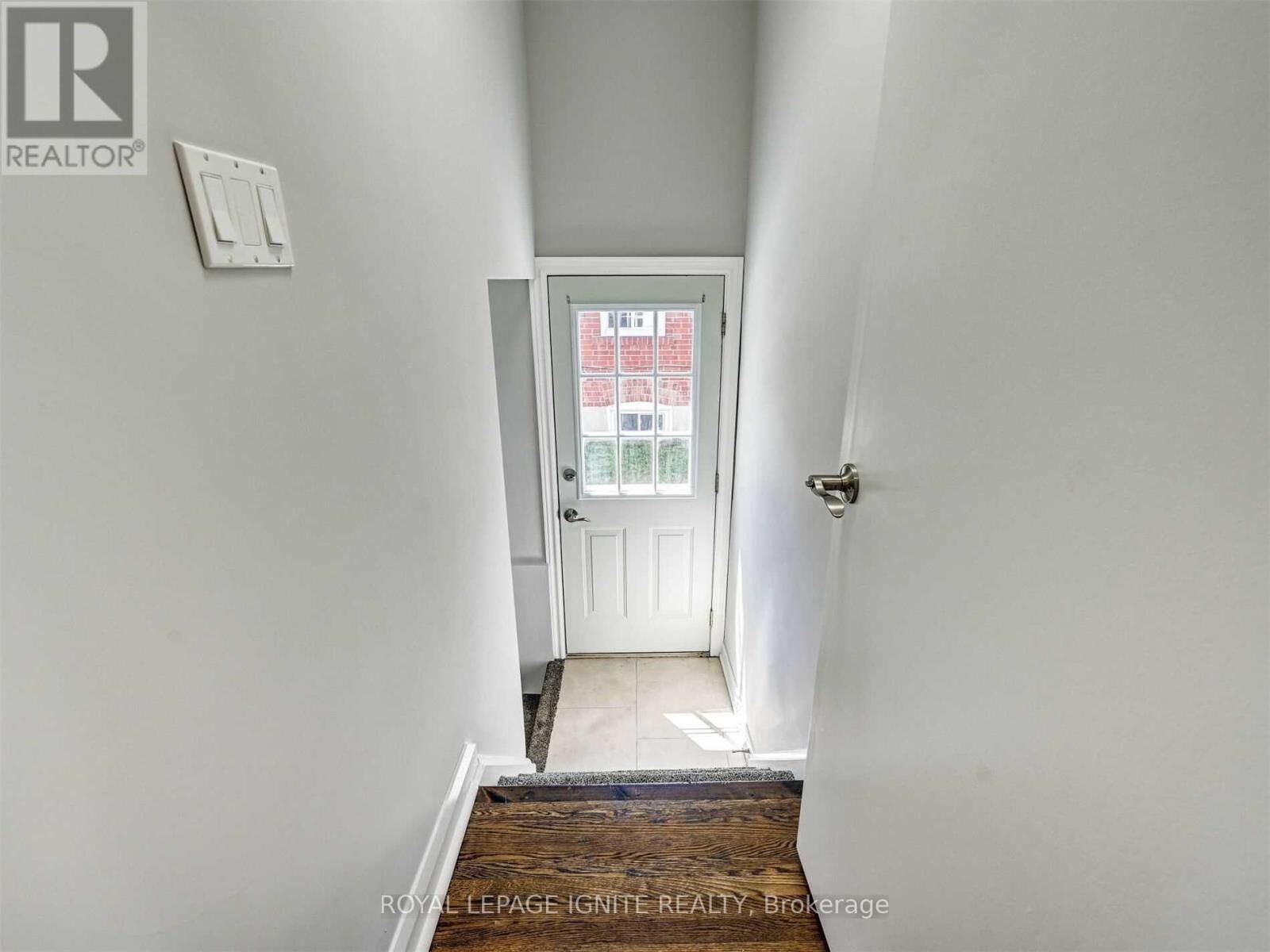Property Photo: 106 Gilroy Drive ON M1P 2A1