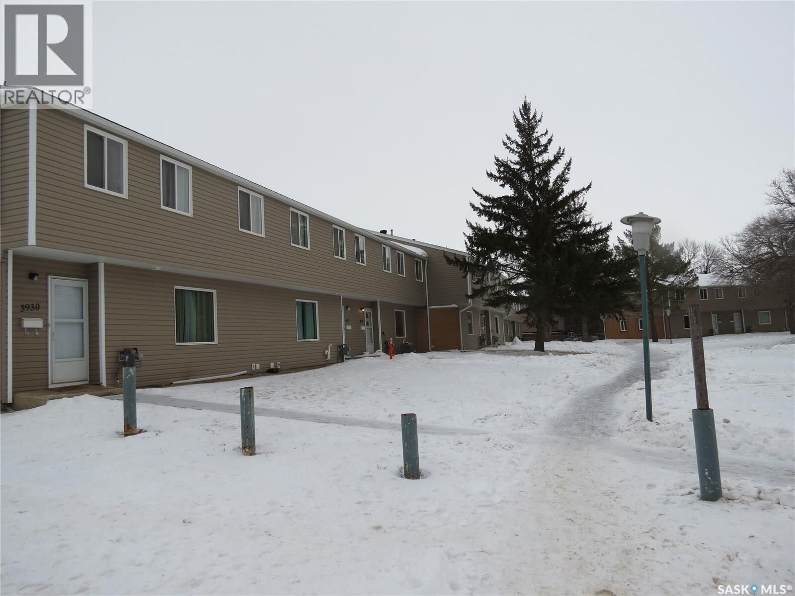 Property Photo: 3926 Castle Road SK S4S 6A4
