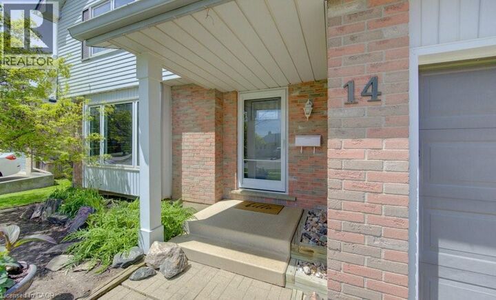 Property Photo: 14 Rose Garden Street ON N2B 3T1