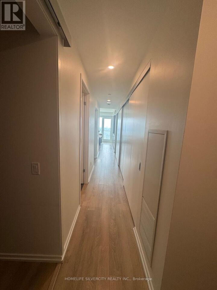 Property Photo: 197 Yonge Street 2710 ON M5B 0C1