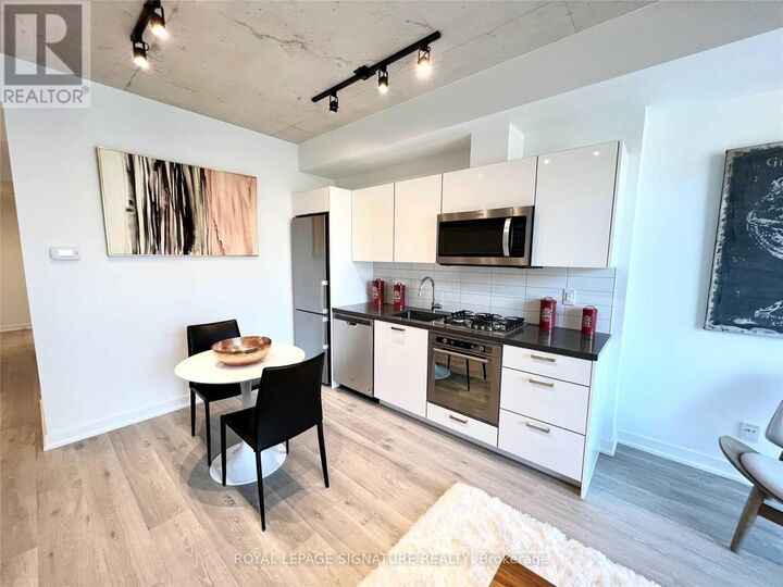 Property Photo: 55 Ontario Street 811 ON M5A 0T8