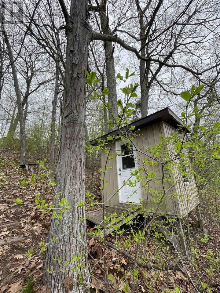 Property Photo:  100 Cow Island  ON K0B 1B0 