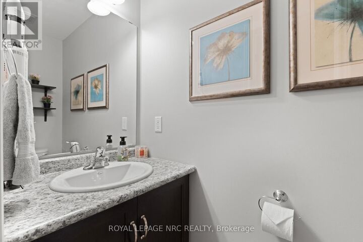 Property Photo:  377 Glancaster Road 15  ON L9G 0G4 