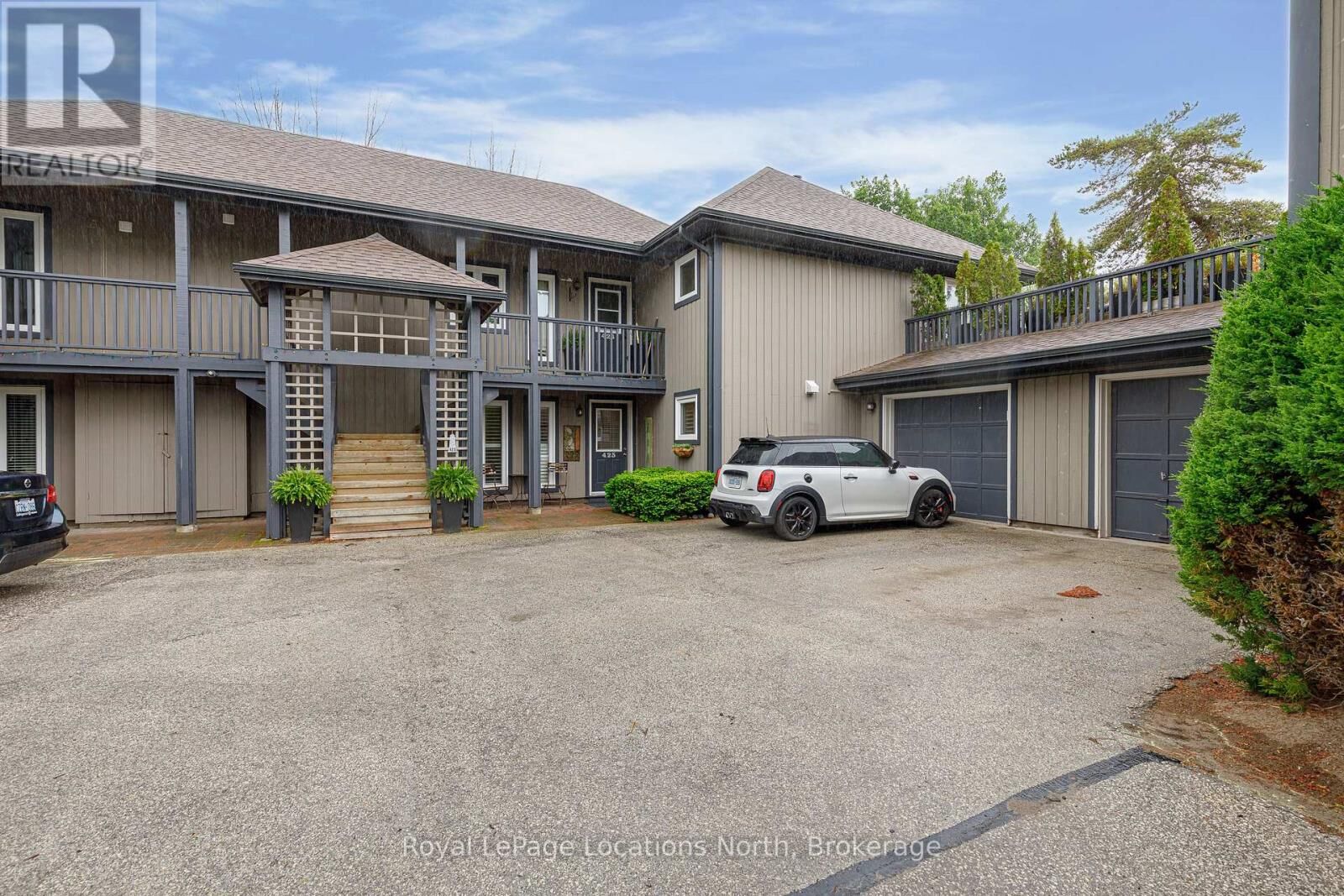 Property Photo:  423 Mariners Way  ON L9Y 5C7 