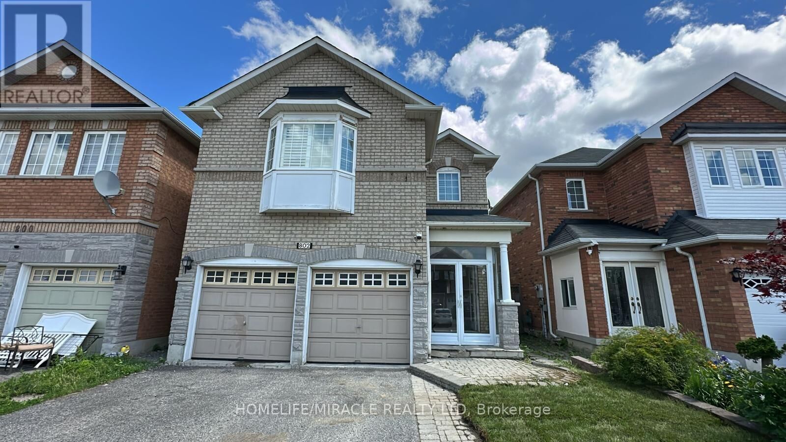 Property Photo:  802 Genovese Place  ON L5V 3A7 