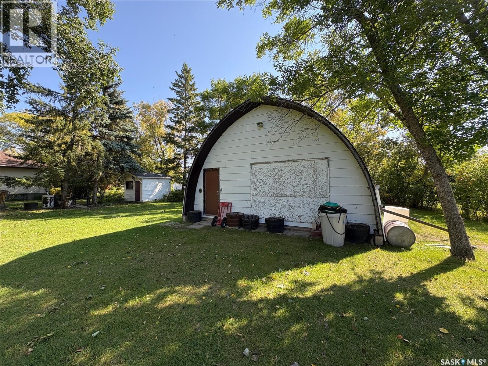 Property Photo:  410 5th Avenue S  SK S0A 2A0 