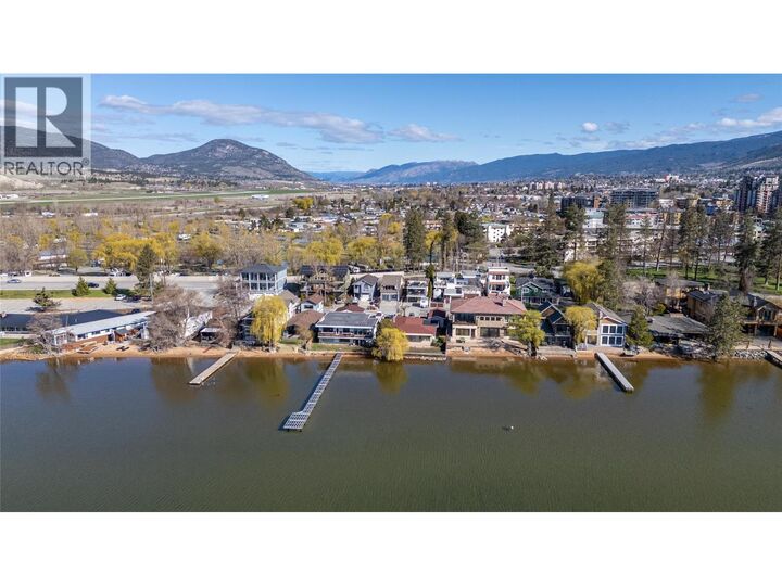 Property Photo:  331 Sudbury Avenue  BC V2A 8M7 