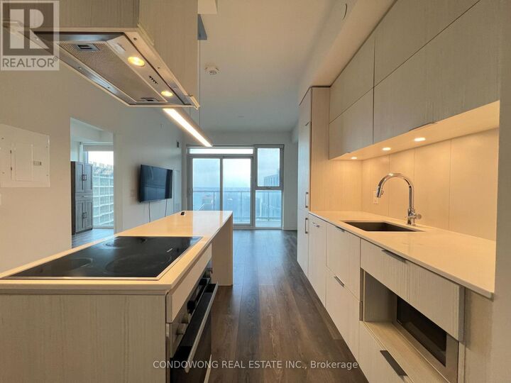Property Photo: 20 Richardson Street 1504 ON M5A 0S6