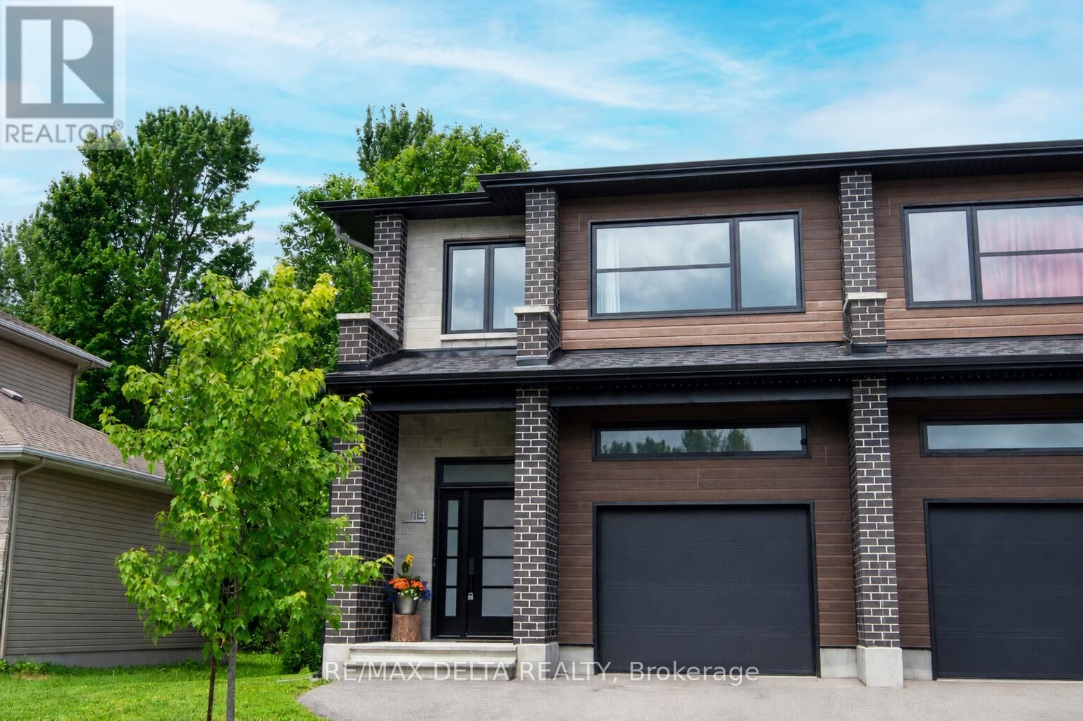 Property Photo:  114 Dolores Street  ON K0A 2M0 